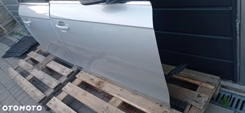 AUDI A4 B8 Sedan drzwi lewe  tylne LX7W - 6