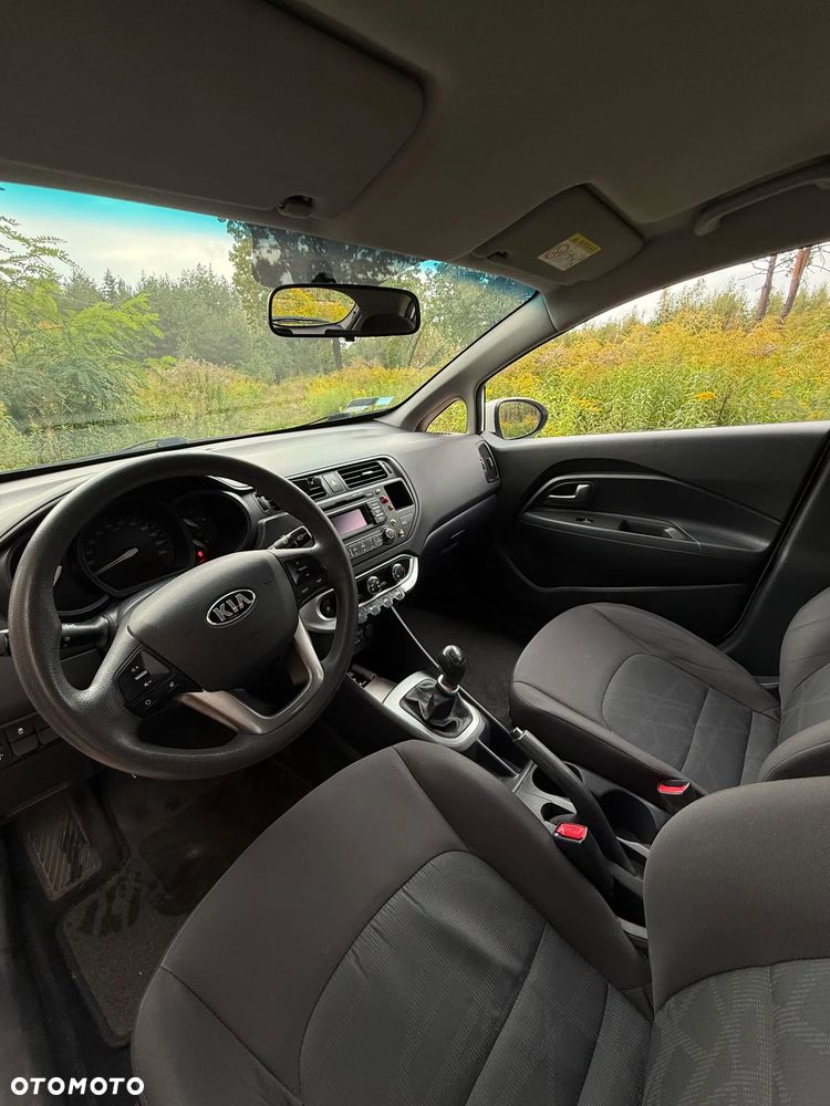 Kia Rio - 7