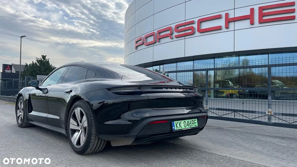 Porsche Taycan - 24