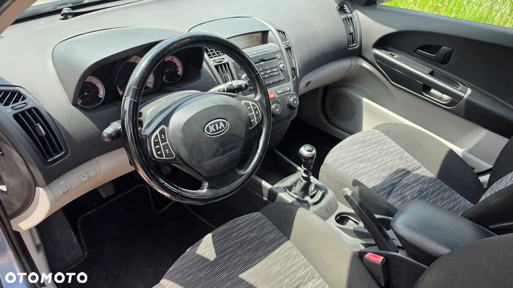 Kia Ceed 1.4 CVVT LX - 11
