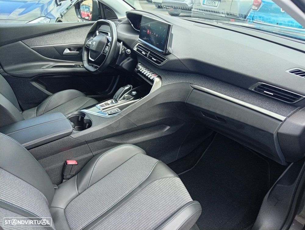 Peugeot 3008 1.5 BlueHDi Allure EAT8 - 18
