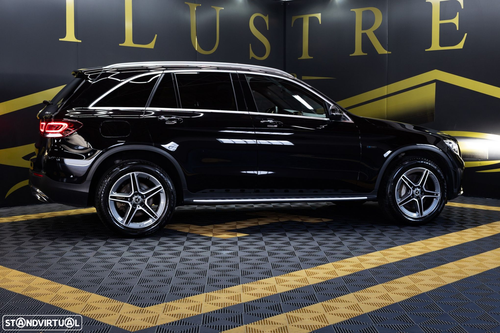 Mercedes-Benz GLC 300 e 4Matic - 3