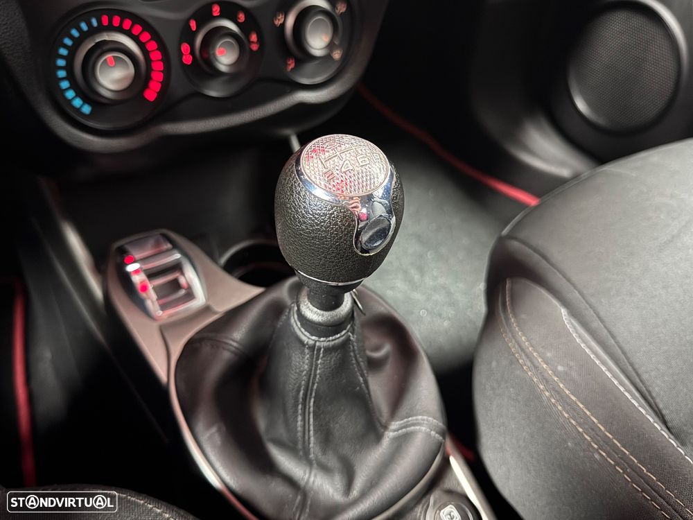 Alfa Romeo MiTo - 26