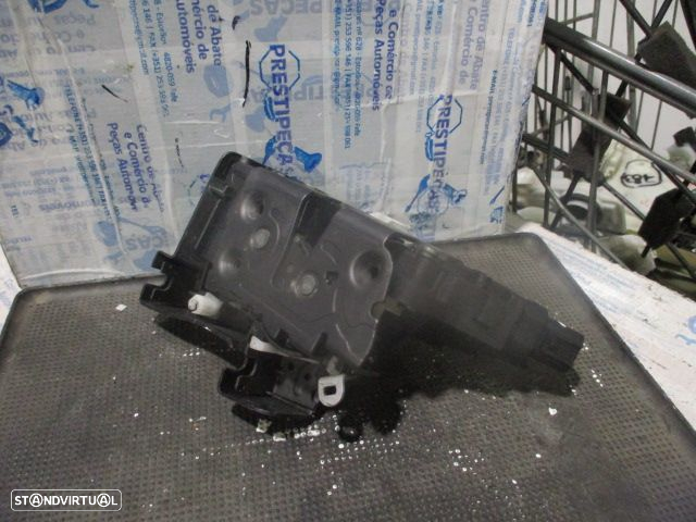 Fecho 31253657 VOLVO XC60 2014 2.0D 163CV 5P AZUL FESQ 6 PINOS - 3
