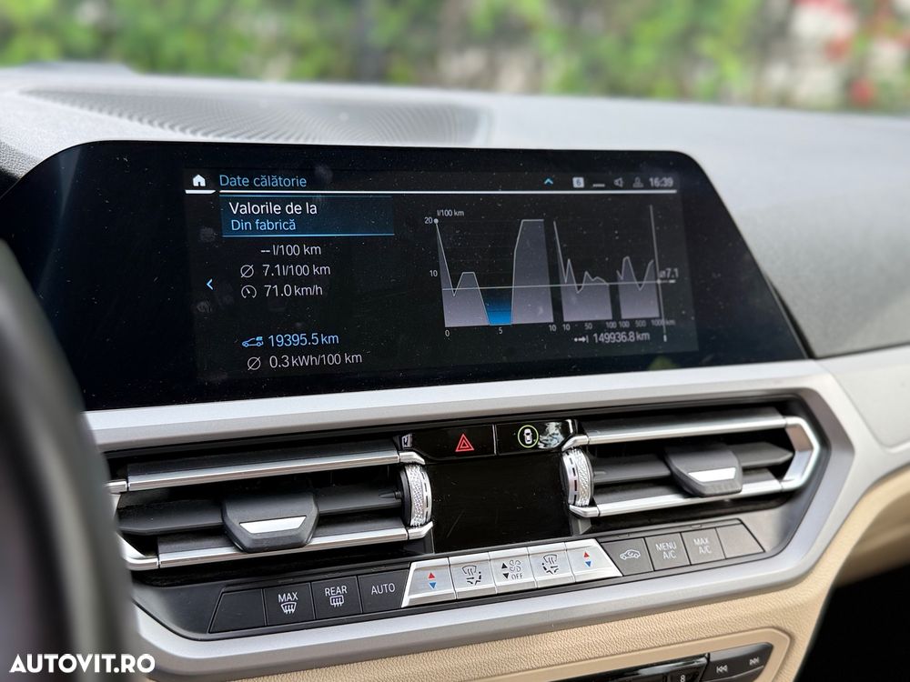 BMW Seria 3 330e Aut. - 30