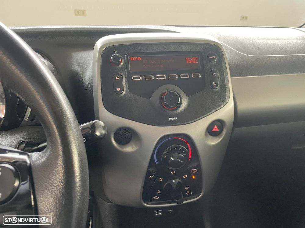 Toyota Aygo x-play - 12