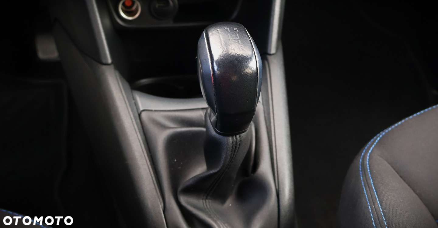 Peugeot 208 - 29