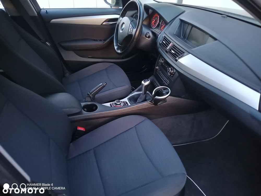 BMW X1 sDrive18i Sport Line - 24