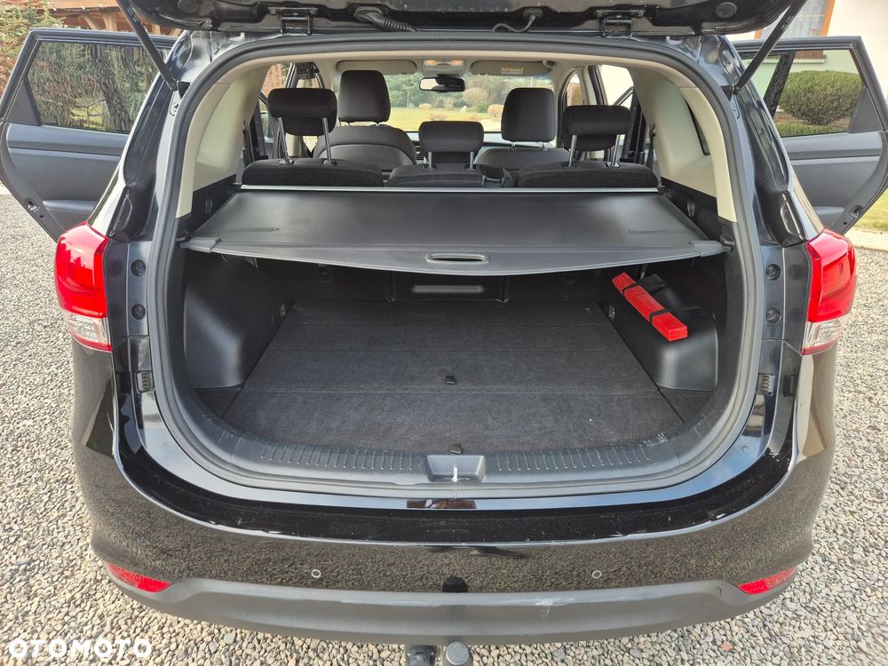 Kia Carens 1.7 CRDi 115 Dream Team Edition - 23