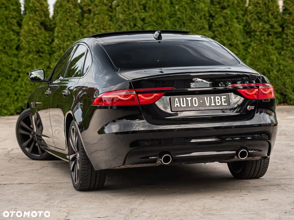 Jaguar XF S AWD - 8