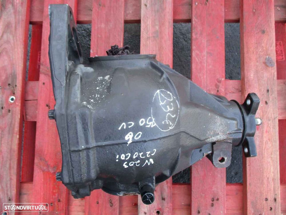 Diferencial 0183331 A2093510205   20335107 MERCEDES CLASSE C W203 2006 C220CDI 150CV 0P 2.82 - 1