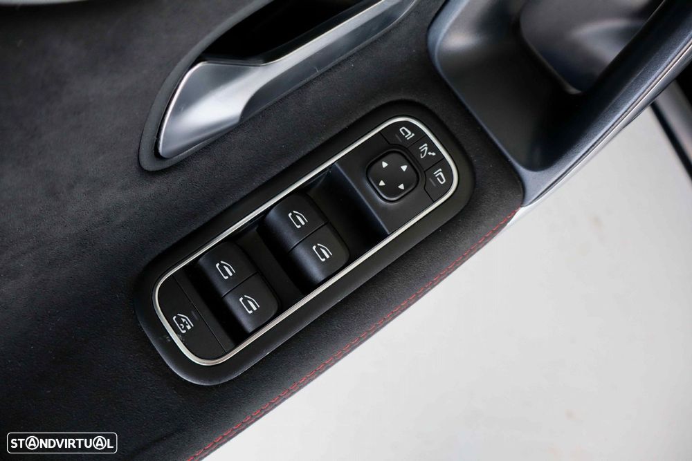 Mercedes-Benz CLA 250 e Shooting Brake AMG Line - 12