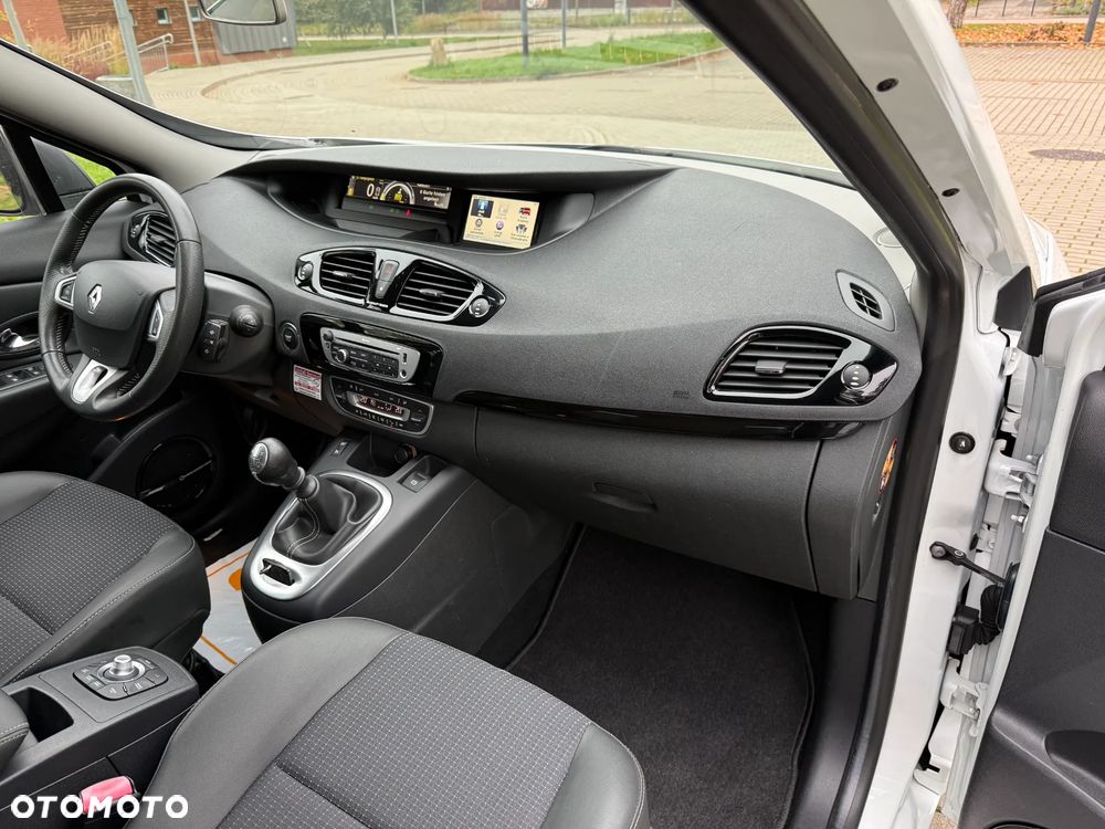 Renault Scenic - 25
