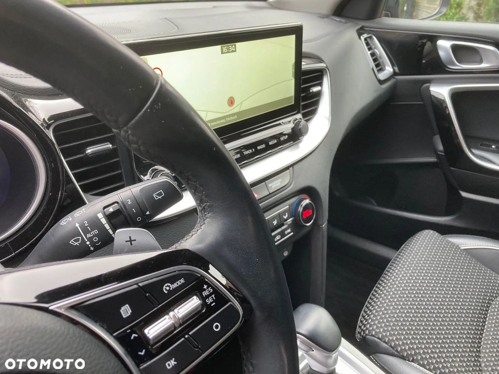 Kia XCeed 1.5 T-GDI Business Line DCT - 21