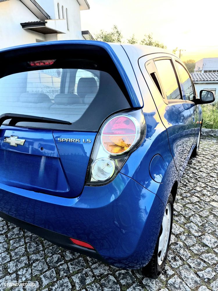 Chevrolet Spark 1.0 - 8