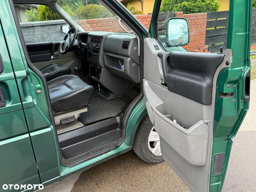 Volkswagen Caravelle Basis - 8