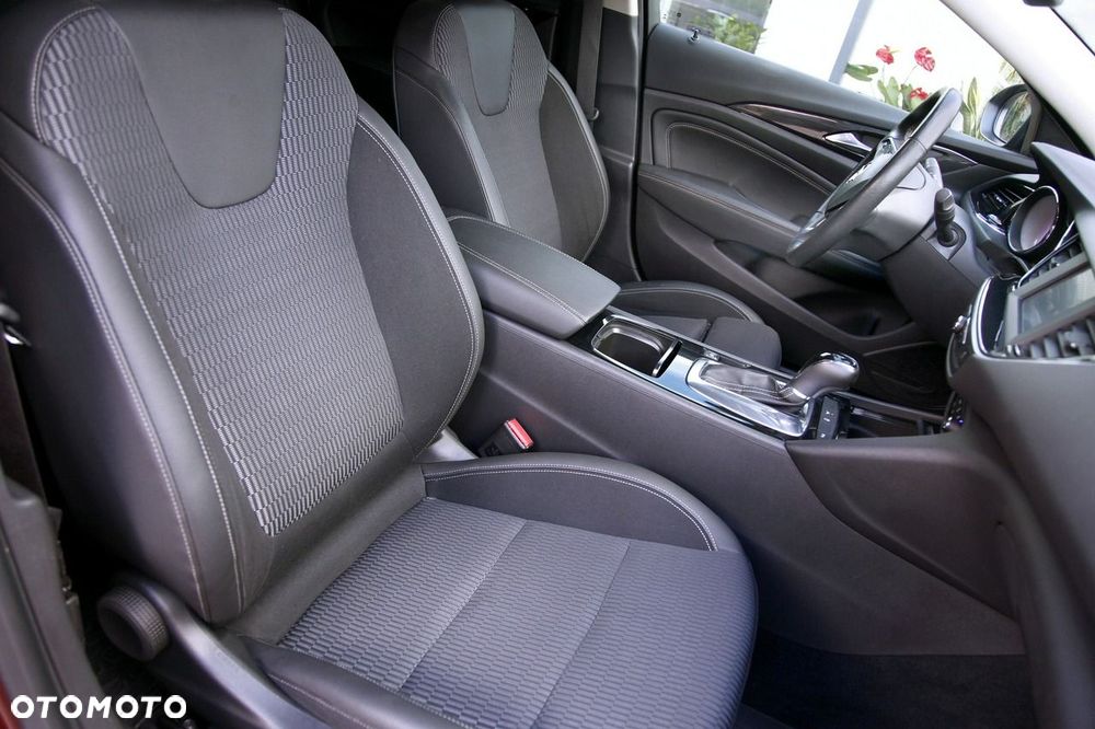 Opel Insignia - 16