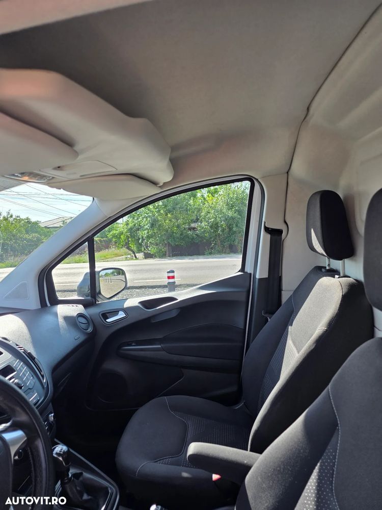 Ford Courier - 10