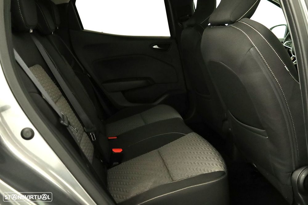 Renault Clio 1.0 TCe Evolution - 23