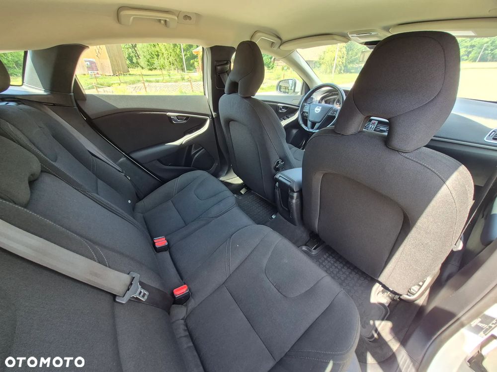 Volvo V40 D2 Momentum - 28