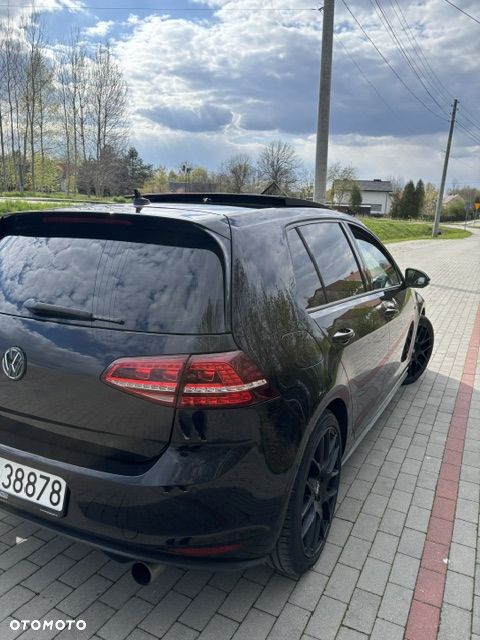 Volkswagen Golf - 16