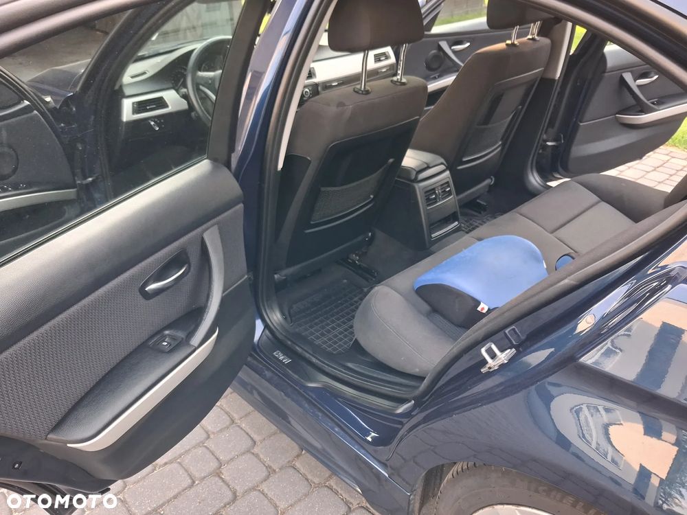 BMW Seria 3 320d xDrive - 19