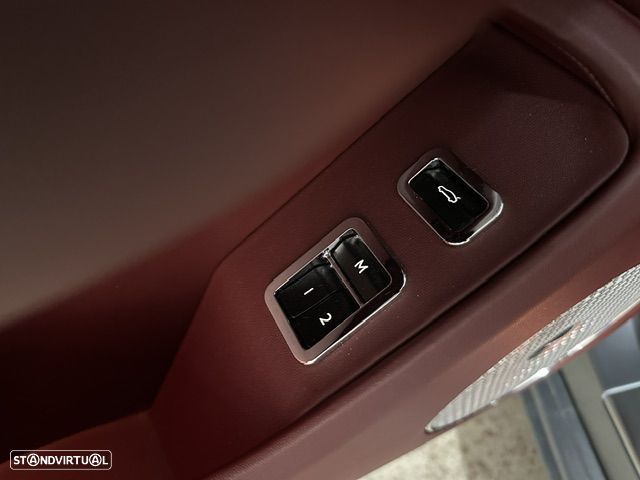Bentley Flying Spur W12 - 28