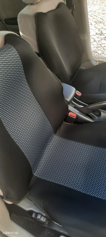 Nissan Almera 1.5 Comfort - 2