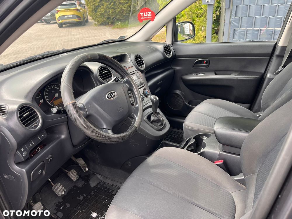 Kia Carens 2.0 CVVT LX - 3