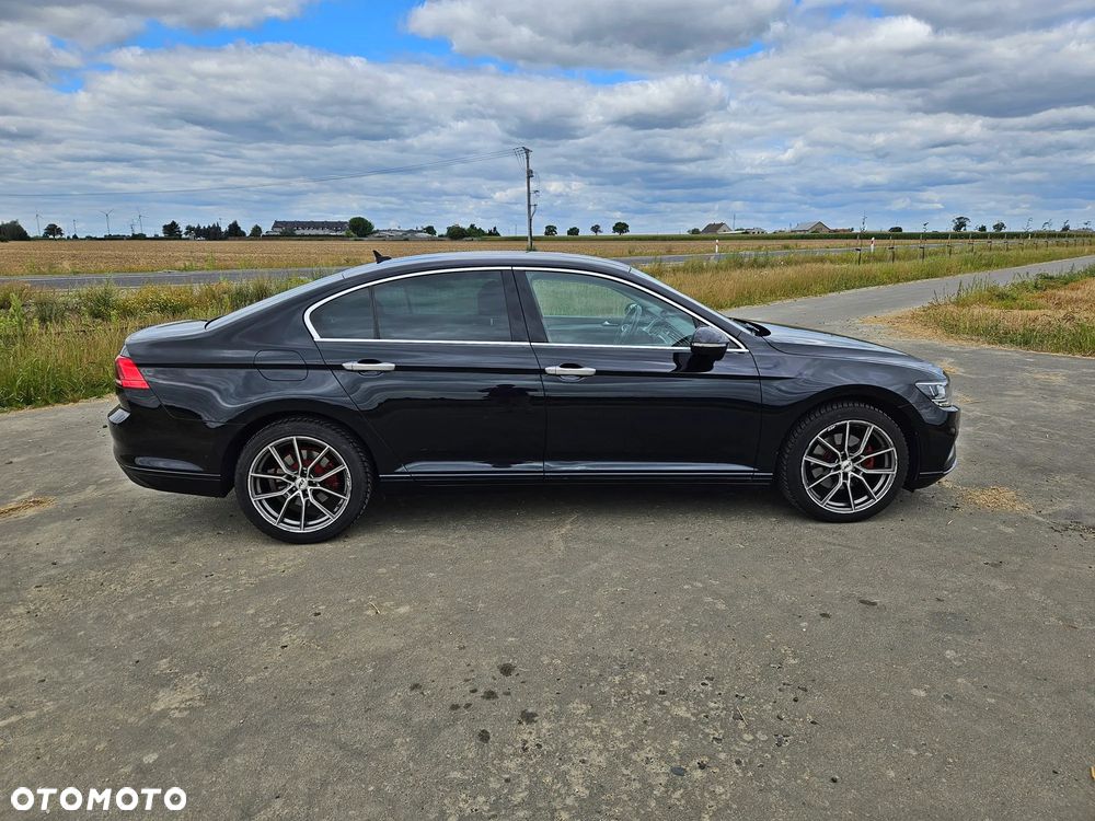 Volkswagen Passat 1.5 TSI OPF Elegance - 4