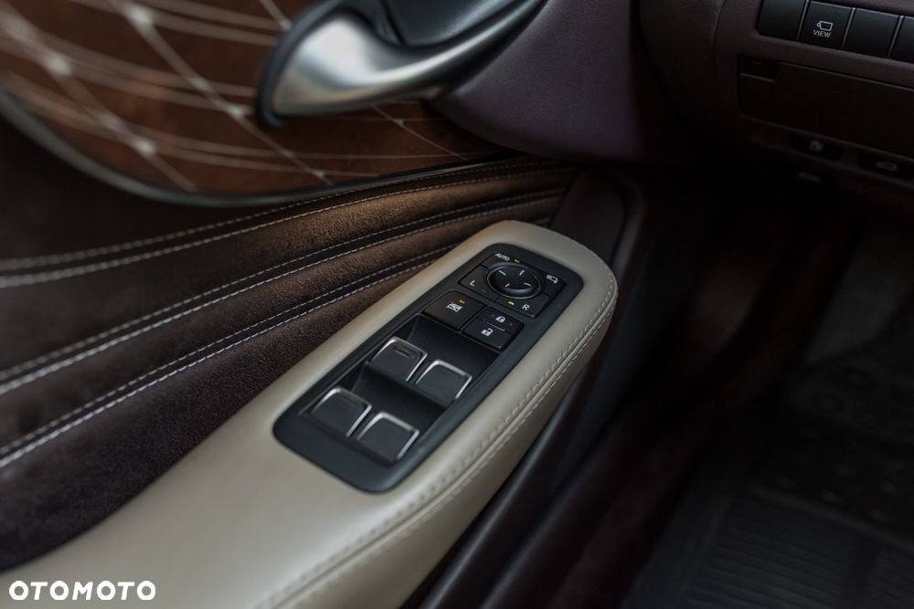 Lexus LS - 36