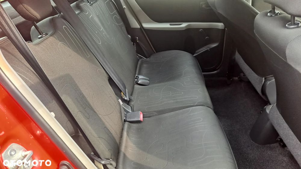 Toyota Yaris 1.0 VVT-i - 30