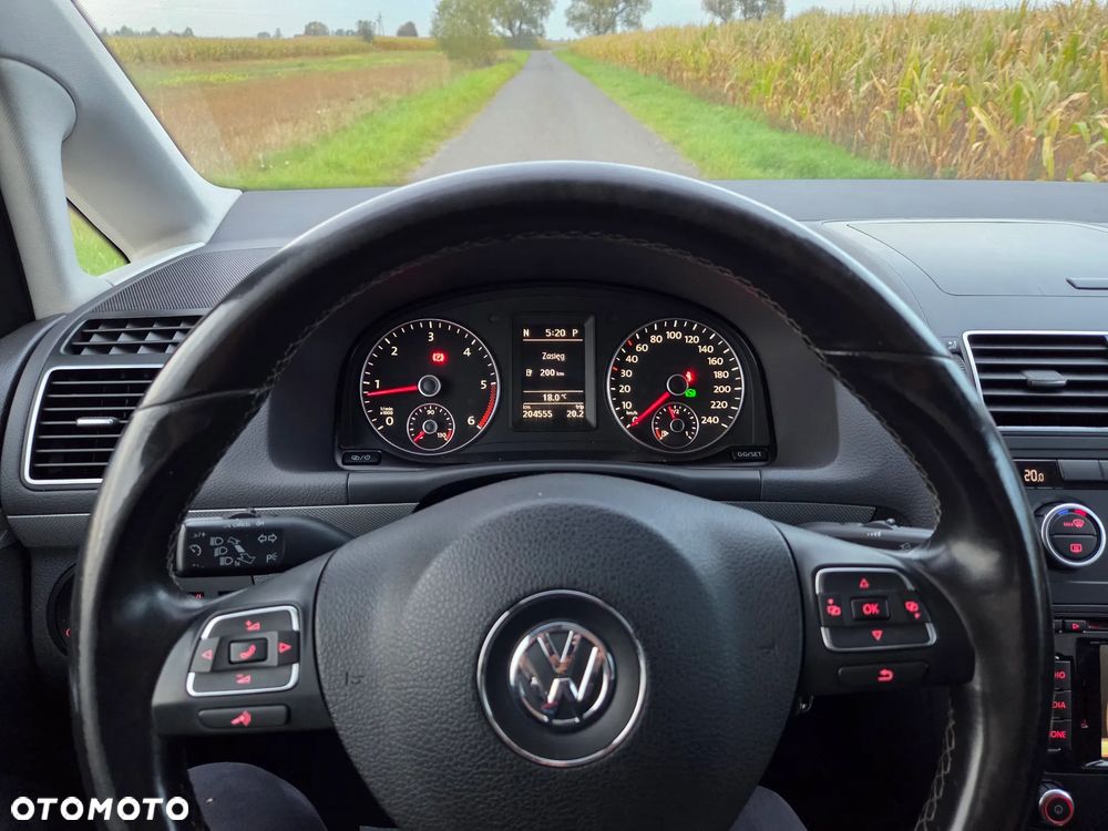 Volkswagen Touran 1.6 TDI DPF DSG MATCH - 32