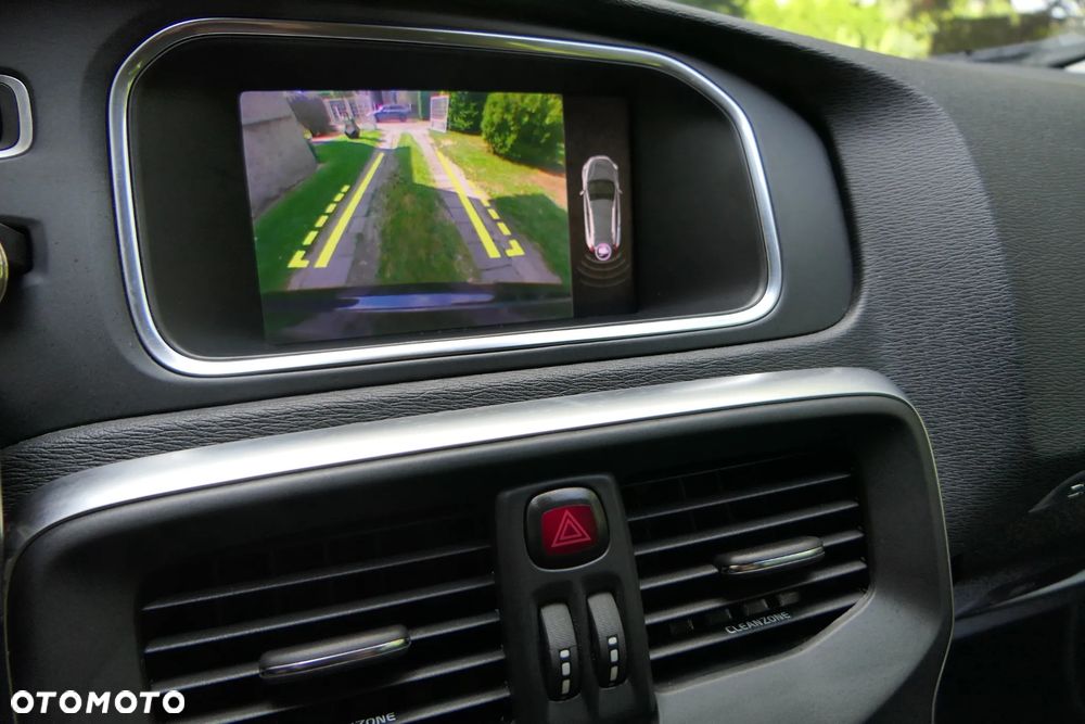 Volvo V40 Cross Country D3 Geartronic Momentum - 24