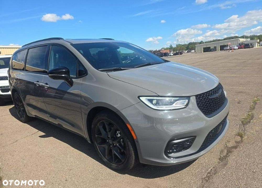 Chrysler Pacifica 2025 photo 3