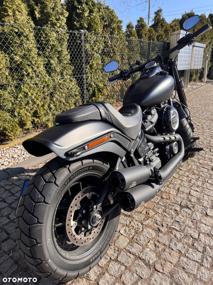 Harley-Davidson Dyna Fat Bob - 31