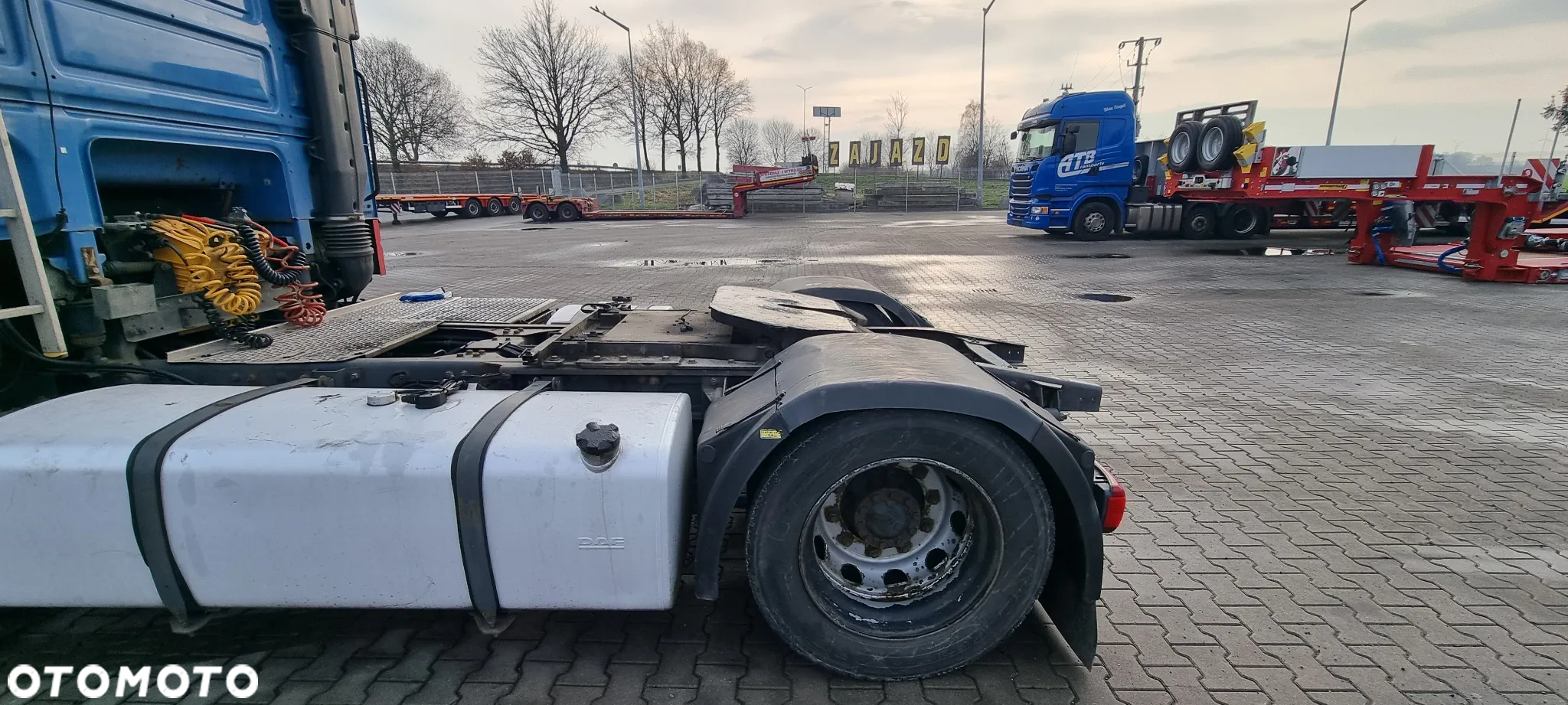 DAF 105.460 low deck - 12