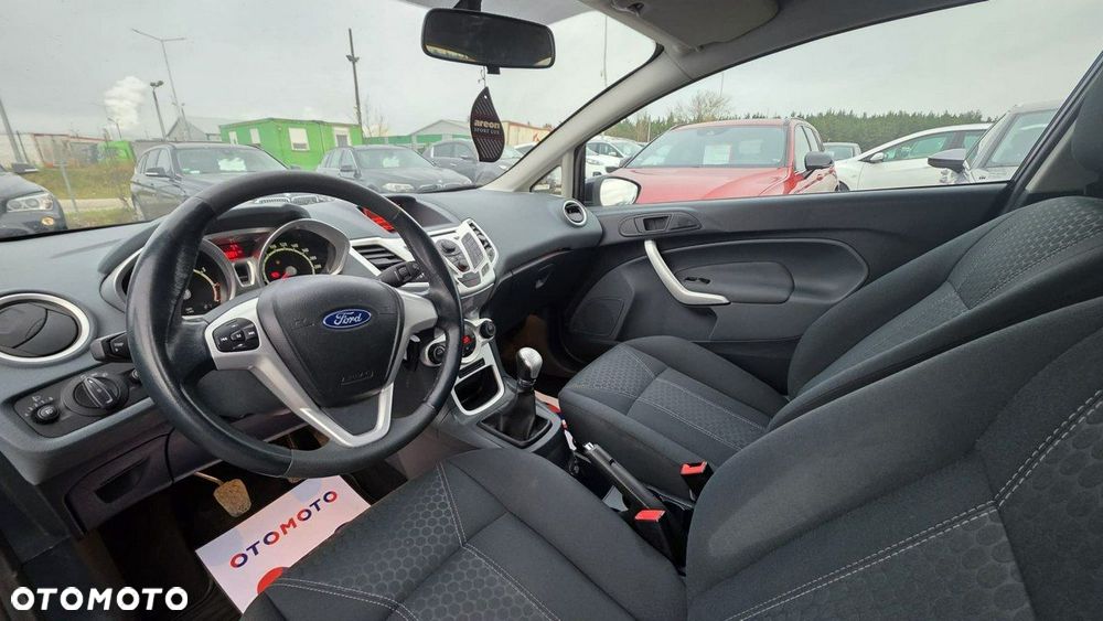 Ford Fiesta - 12