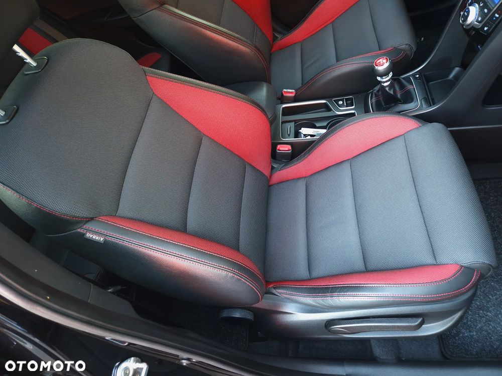 Hyundai i30 1.6 T GDI Turbo - 34