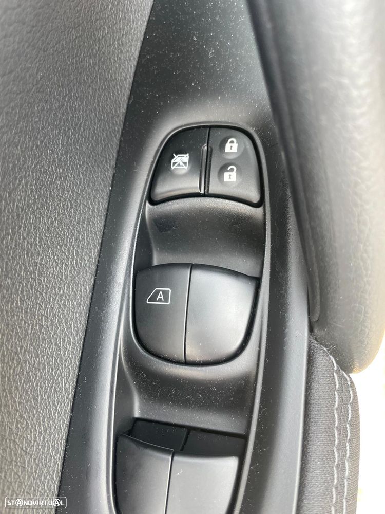 Nissan Qashqai 1.5 dCi N-Connecta 18 - 7