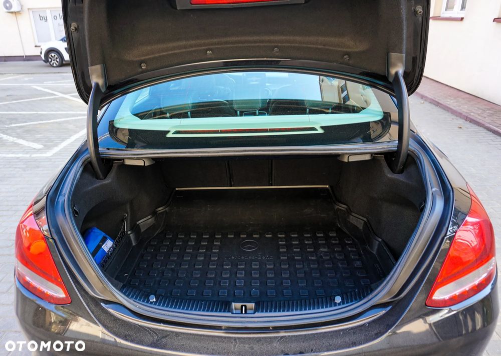 Mercedes-Benz Klasa C 180 7G-TRONIC Avantgarde - 22