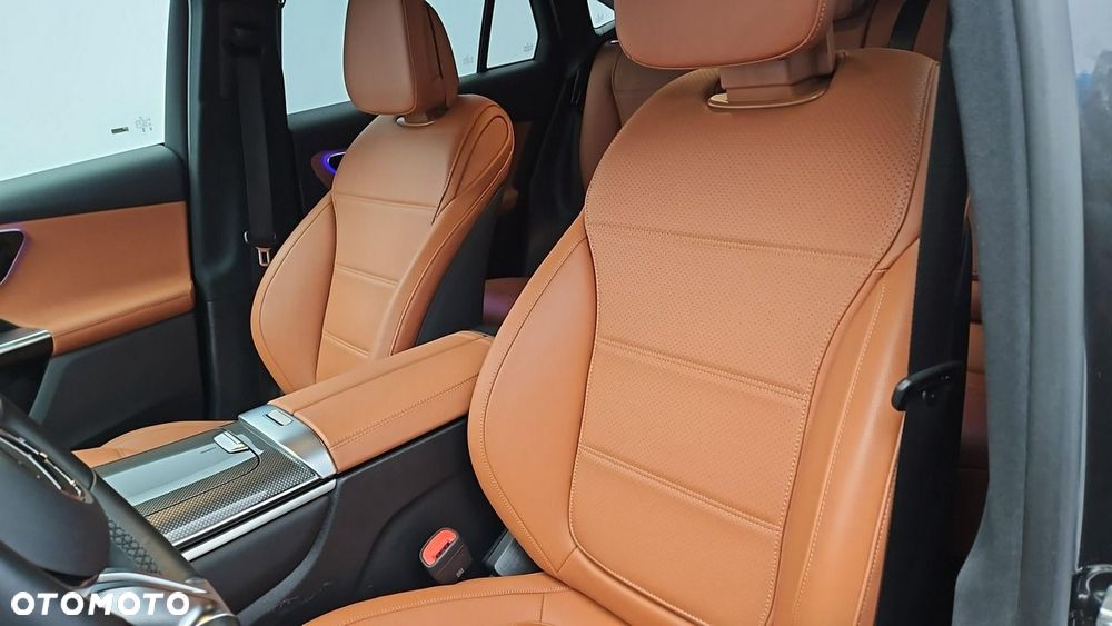 Mercedes-Benz GLC - 12
