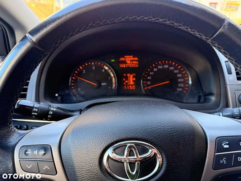 Toyota Avensis - 7