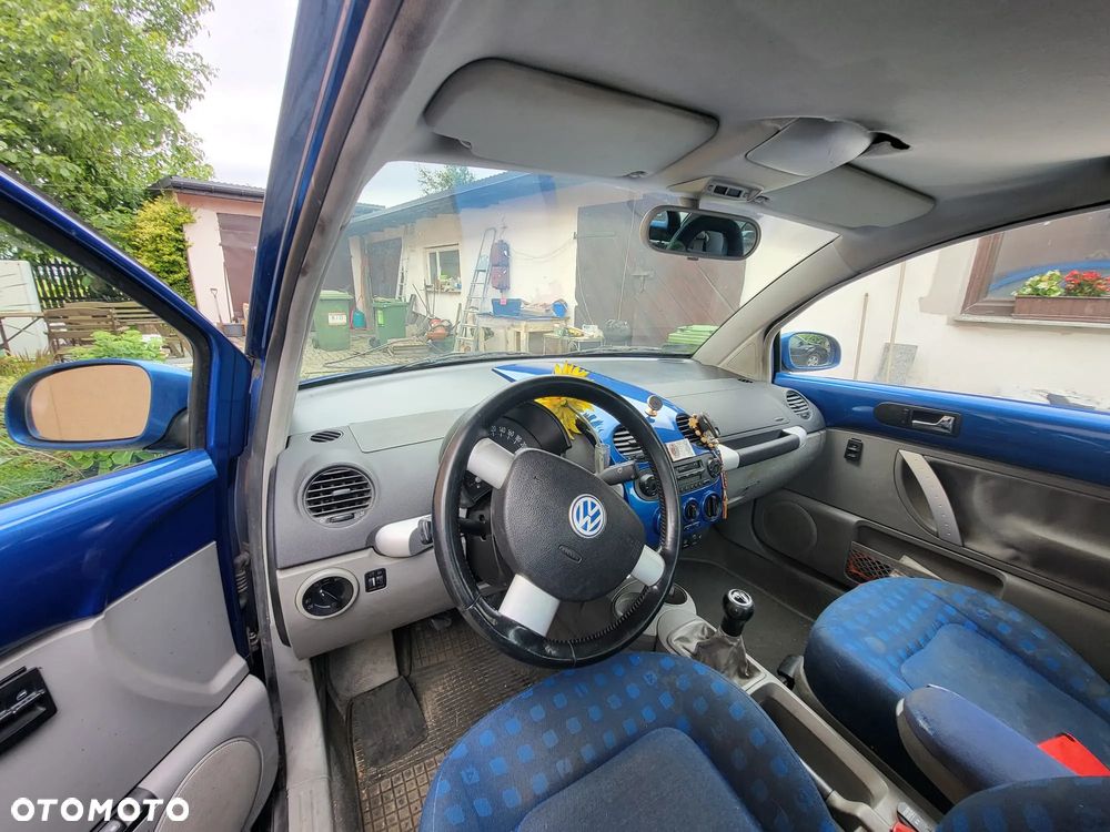 Volkswagen New Beetle - 3