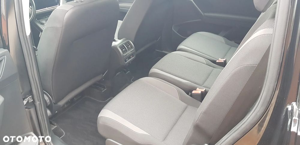 Volkswagen Touran - 8