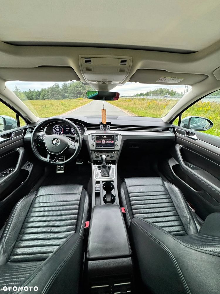 Volkswagen Passat Alltrack - 16