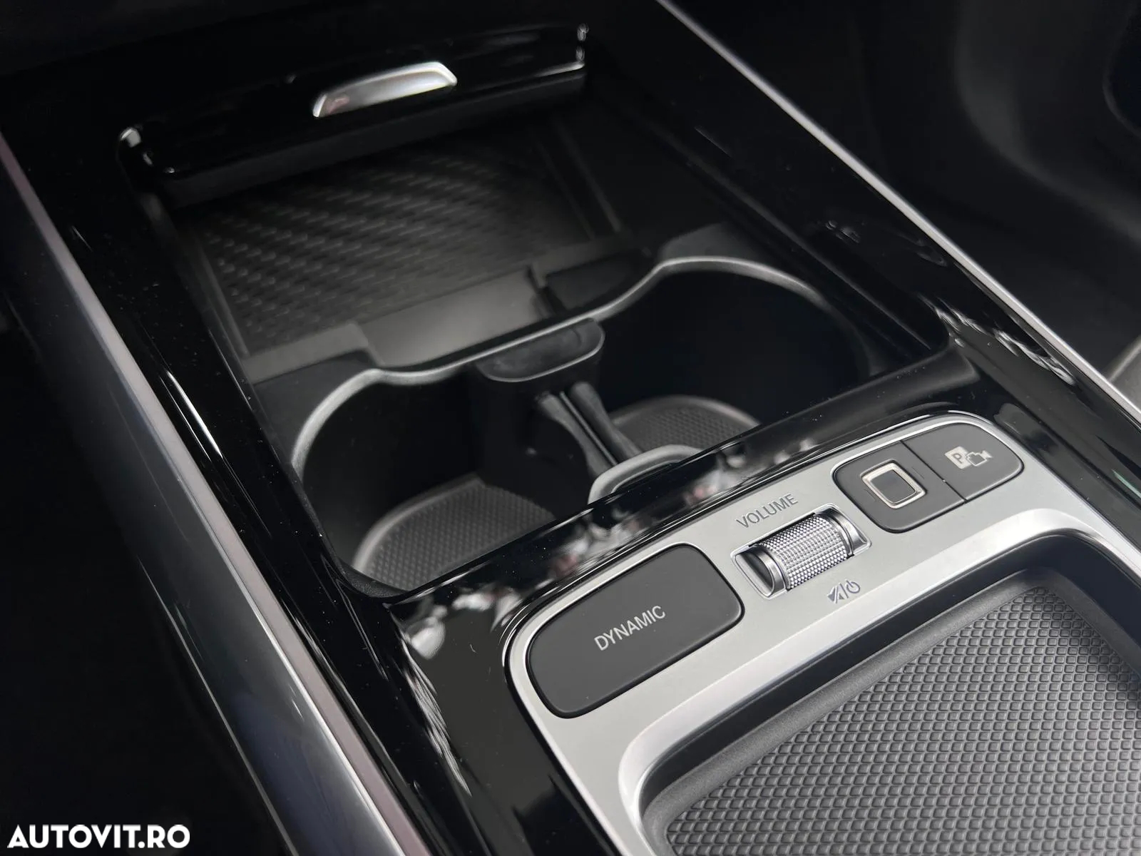 Mercedes-Benz EQA 250+ - 14