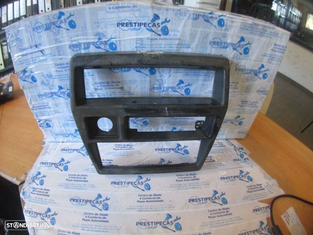 Grelha Friso 6826001G00 NISSAN PICK UP 2 KING CAB D21  1993 2.5D 4X4 75CV 2P PRETA MEIO GRE DO PAINEL - 1