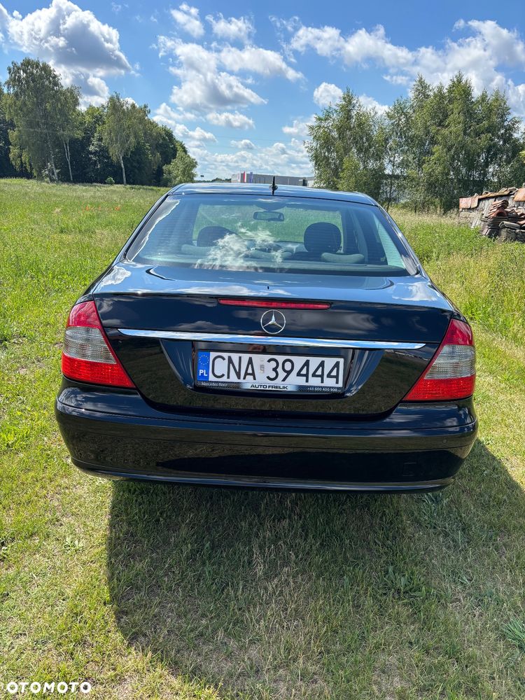 Mercedes-Benz Klasa E 200 Kompressor Classic - 23