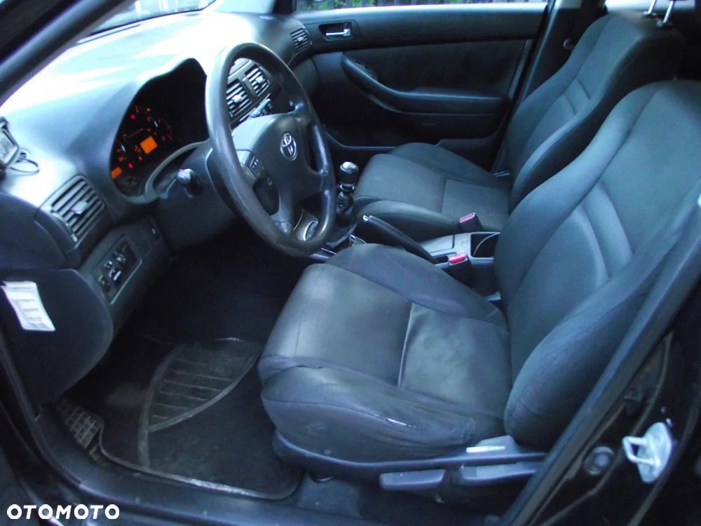 Toyota Avensis 2.0 D-4D Edition - 27